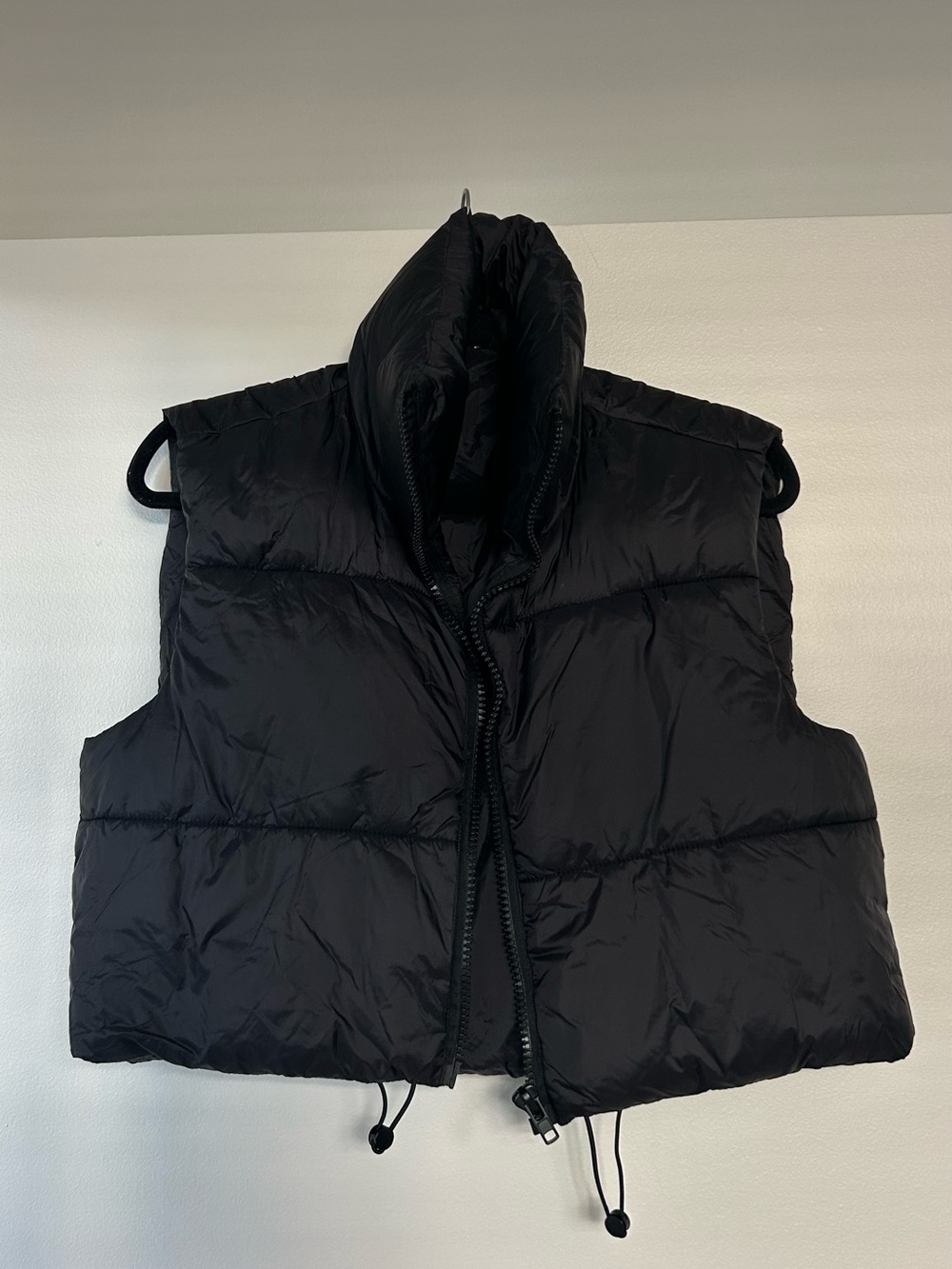 Cropped puffer vest